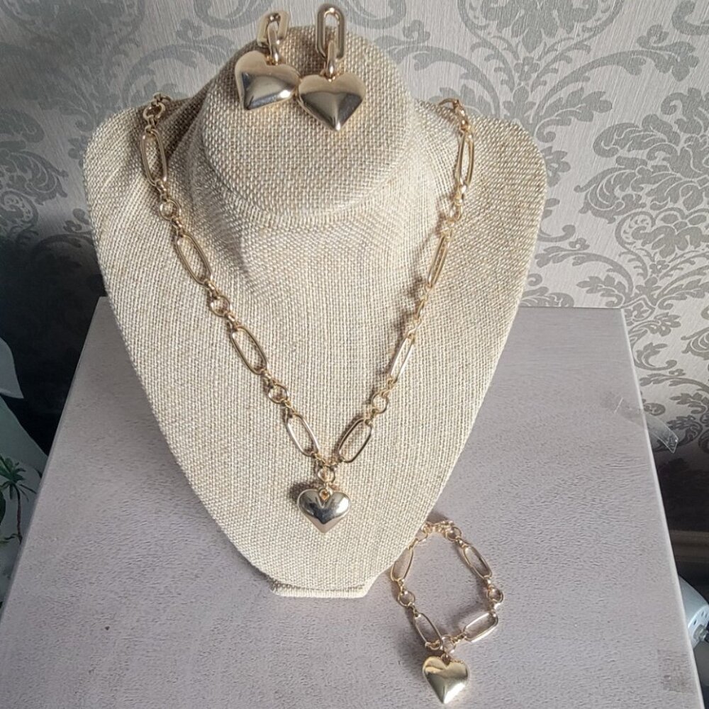Gold Tone Heart Necklace Set - Picture 6 of 6